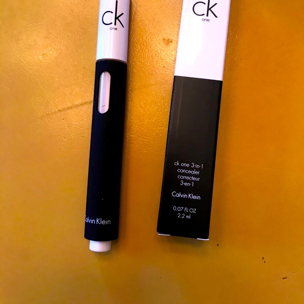 3-in-1 concealer